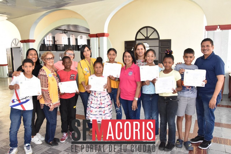 Club de Leones San Francisco de Macorís Central celebra concurso Cartel de  la Paz - SFMACORIS