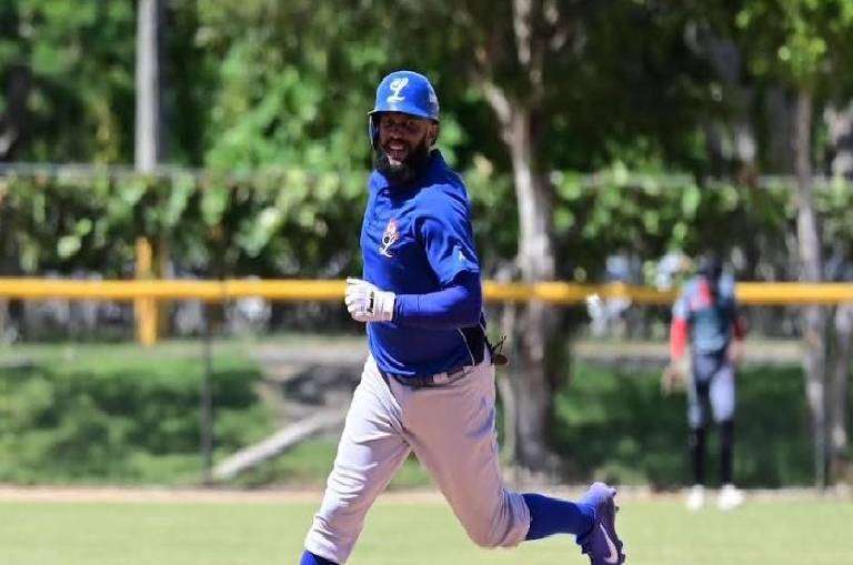 Franmil Reyes, sencillo empujador.